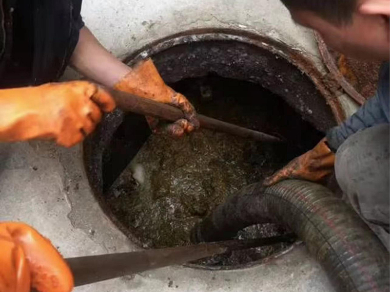 陵川清理化粪池时如何避免沼气的危害?